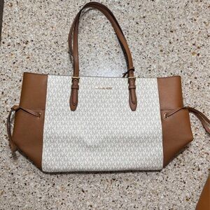 * NEW * Michael Kors large tote bag with tags